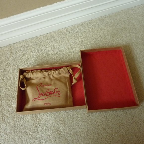 CHRISTIAN LOUBOUTIN 'Kios' Empire Spiked Card Case - Picture 2 of 12